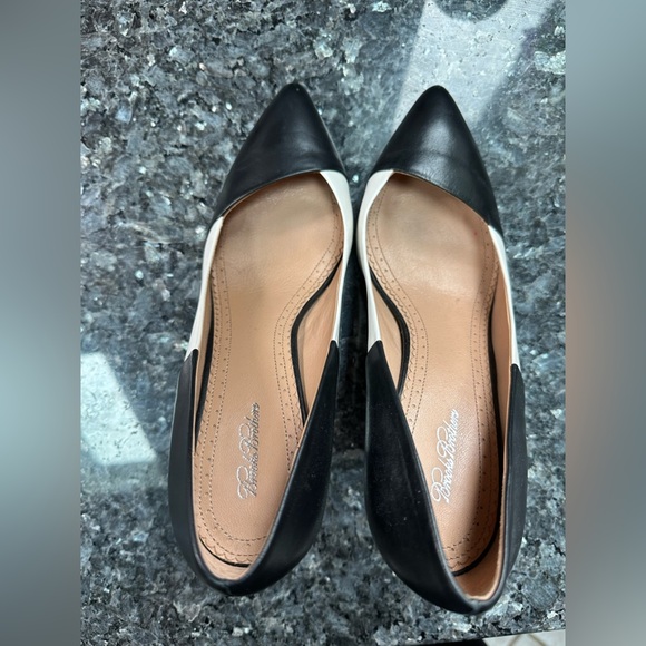 Brooks Brothers Classic Two Tone Black & White Genuine Leather Heels Size 9.5 - Picture 8 of 14
